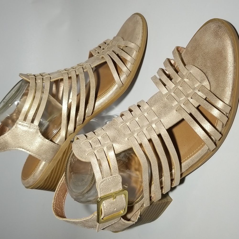 Strappy Heeled womens,metalic Gold Sandals .